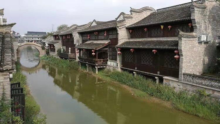 三色变形小怪